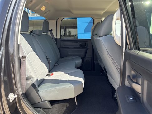 Used 2018 RAM 1500 Express image 13
