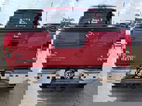 Used 2015 Nissan Frontier SV w/ SV Value Truck Package image 5