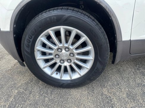 Used 2011 Buick Enclave CXL image 21
