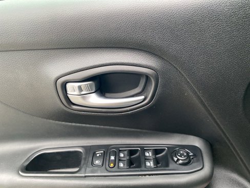 Certified 2016 Jeep Renegade Trailhawk image 21