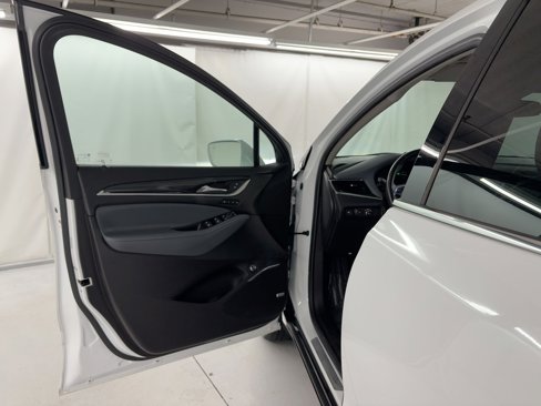 Used 2018 Buick Enclave Premium image 4