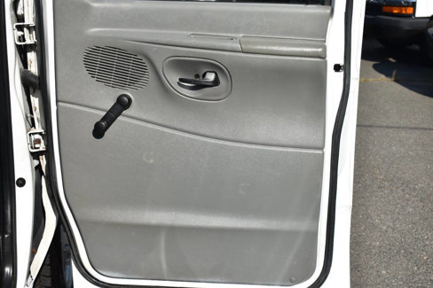 Used 2008 Ford E-150 and Econoline 150 Wagon image 47
