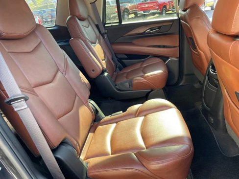 Used 2017 Cadillac Escalade Premium Luxury image 28