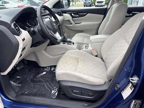 Used 2020 Nissan Rogue Sport SV w/ All-Weather Package image 9