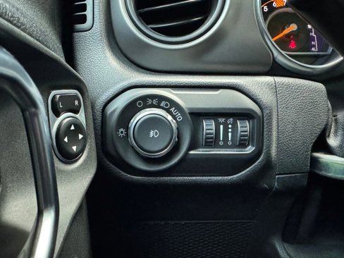 Used 2020 Jeep Wrangler Unlimited Sport image 17