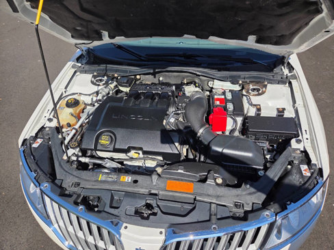 Used 2012 Lincoln MKZ image 24