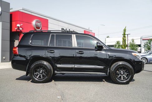 Used 2013 Toyota Land Cruiser image 7