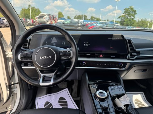 Used 2023 Kia Sportage EX image 17