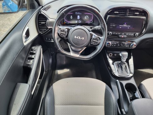 Used 2023 Kia Soul GT-Line image 14