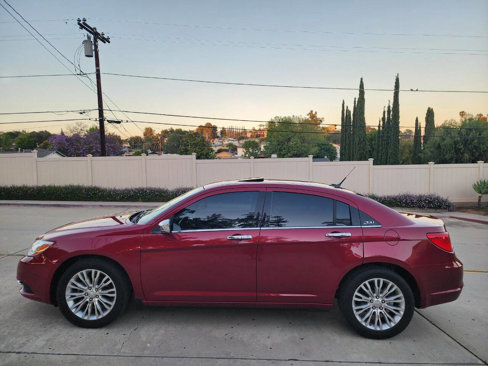 Used 2011 Chrysler 200 Limited image 7