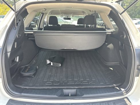 Used 2015 Subaru Outback 2.5i Premium image 23
