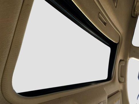 Used 2011 Nissan Rogue SV w/ Premium Pkg image 22