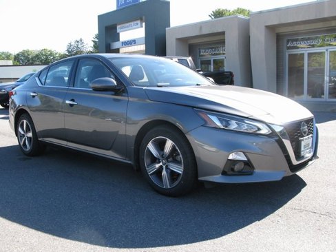 Used 2021 Nissan Altima 2.5 SL image 2