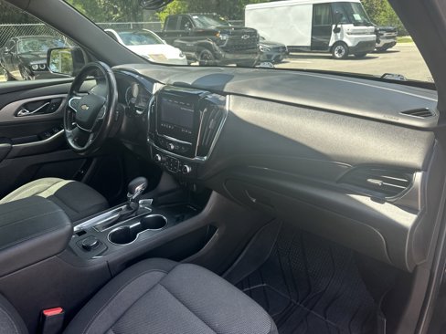 Used 2022 Chevrolet Traverse LT image 38