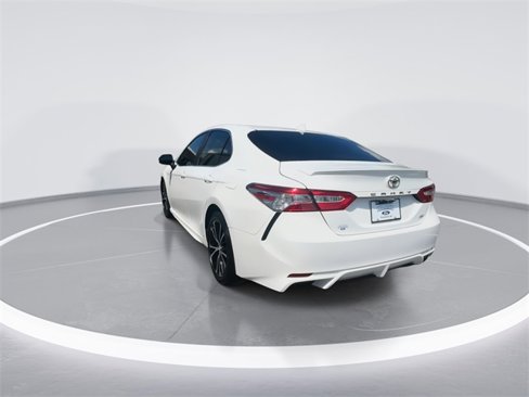 Used 2020 Toyota Camry SE image 7
