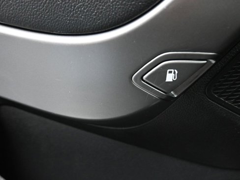Used 2019 Hyundai Santa Fe XL SE image 11