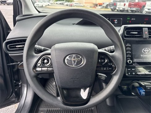 Used 2021 Toyota Prius LE image 16