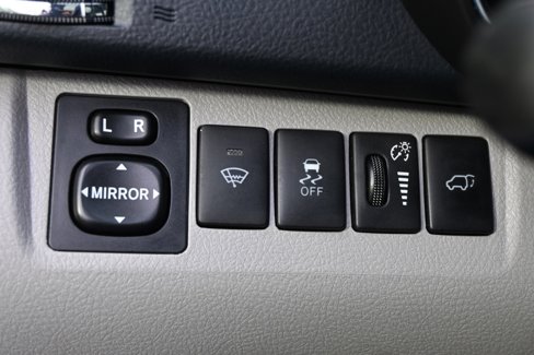 Used 2013 Toyota Highlander Limited image 25