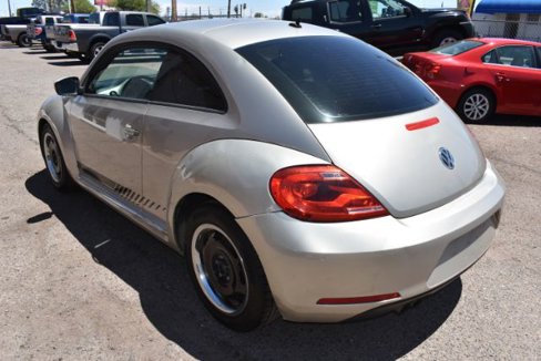 Used 2013 Volkswagen Beetle 2.5 image 5