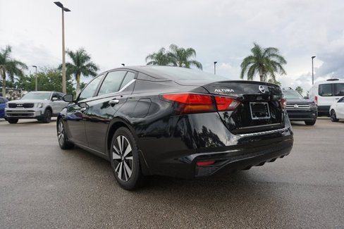 Used 2021 Nissan Altima 2.5 SV image 19