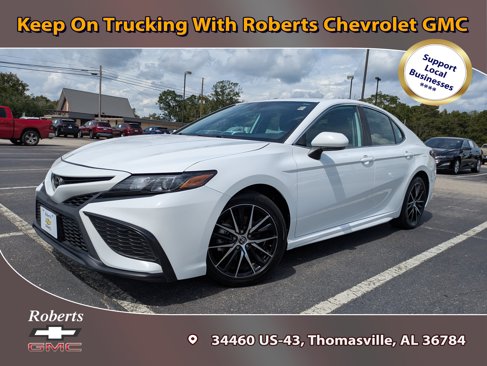 Used 2024 Toyota Camry SE image 1