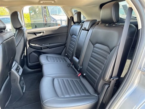 Used 2020 Ford Edge SEL image 21