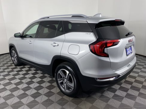 Used 2020 GMC Terrain SLT image 8