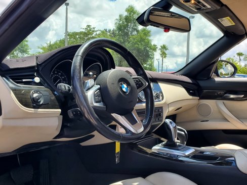Used 2009 BMW Z4 sDrive35i image 22