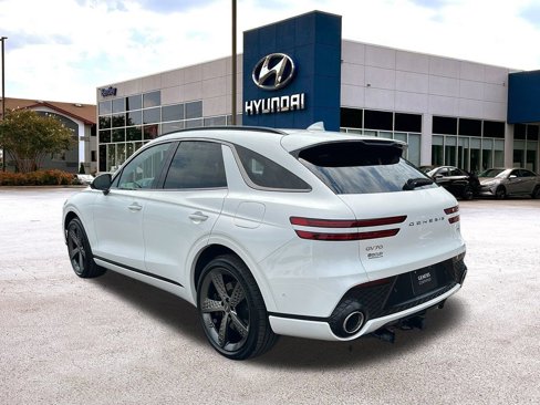 Used 2025 Genesis GV70 2.5T w/ Sport Prestige Package image 3