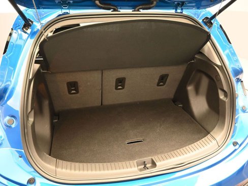 Used 2023 Chevrolet Bolt LT w/ Infotainment Package image 27
