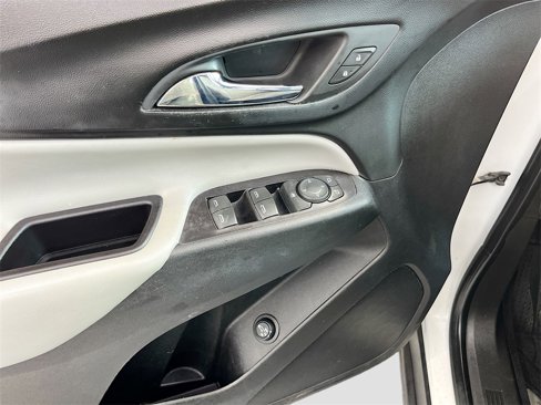 Used 2018 Chevrolet Equinox LT w/ Sun & Infotainment Package image 17