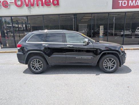Used 2021 Jeep Grand Cherokee Limited image 34