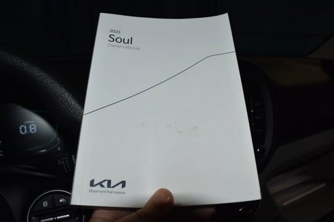 Used 2023 Kia Soul LX image 10