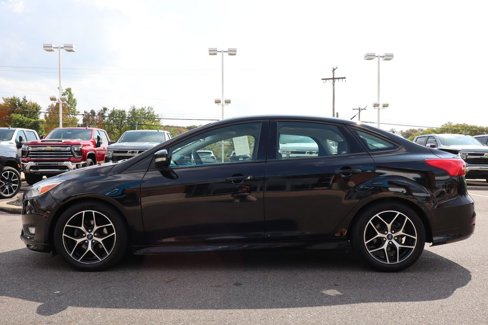 Used 2016 Ford Focus SE w/ SE Sport Package image 25