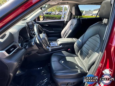 Used 2021 Toyota Highlander XLE image 18