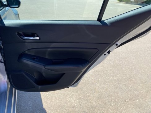Used 2022 Nissan Altima 2.5 SV image 17