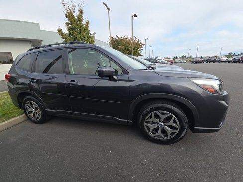 Used 2019 Subaru Forester Premium image 5