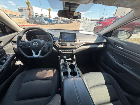 Used 2024 Nissan Altima 2.5 SV image 31