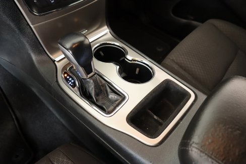 Used 2020 Jeep Grand Cherokee Laredo image 7