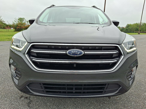 Used 2018 Ford Escape SE w/ SE Sport Appearance Package image 2