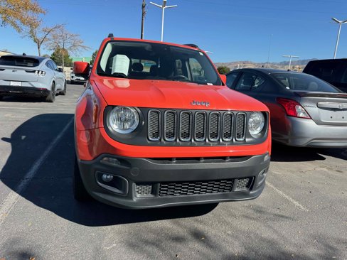 Used 2017 Jeep Renegade Latitude w/ Popular Equipment Group image 5