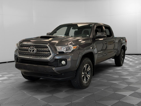 Used 2016 Toyota Tacoma TRD Sport image 4