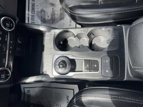 Used 2021 Ford Escape SEL image 35