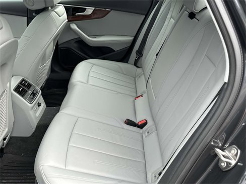 Used 2022 Audi A4 2.0T Premium Plus image 11