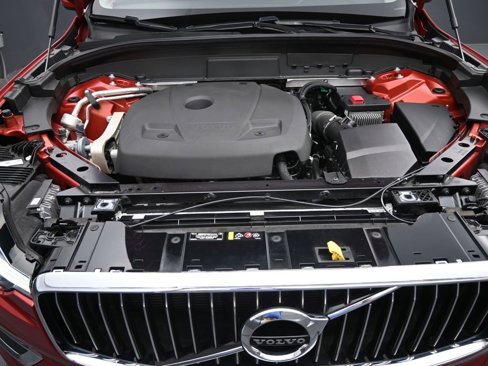 Certified 2021 Volvo XC60 T5 Inscription w/ Protection Package image 39
