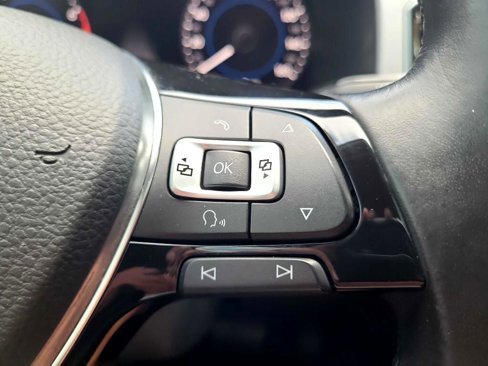Used 2018 Volkswagen Atlas SEL Premium image 25
