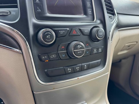 Used 2014 Jeep Grand Cherokee Limited image 24