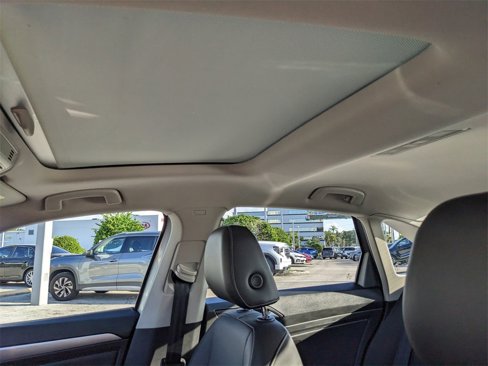 Certified 2020 Volkswagen Jetta SE image 21