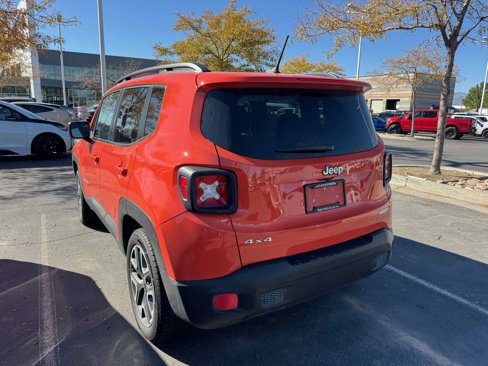 Used 2017 Jeep Renegade Latitude w/ Popular Equipment Group image 12