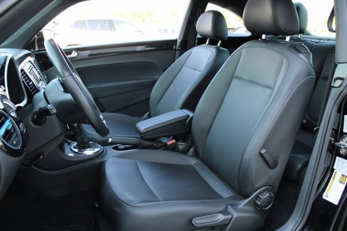 Used 2013 Volkswagen Beetle 2.5 image 7